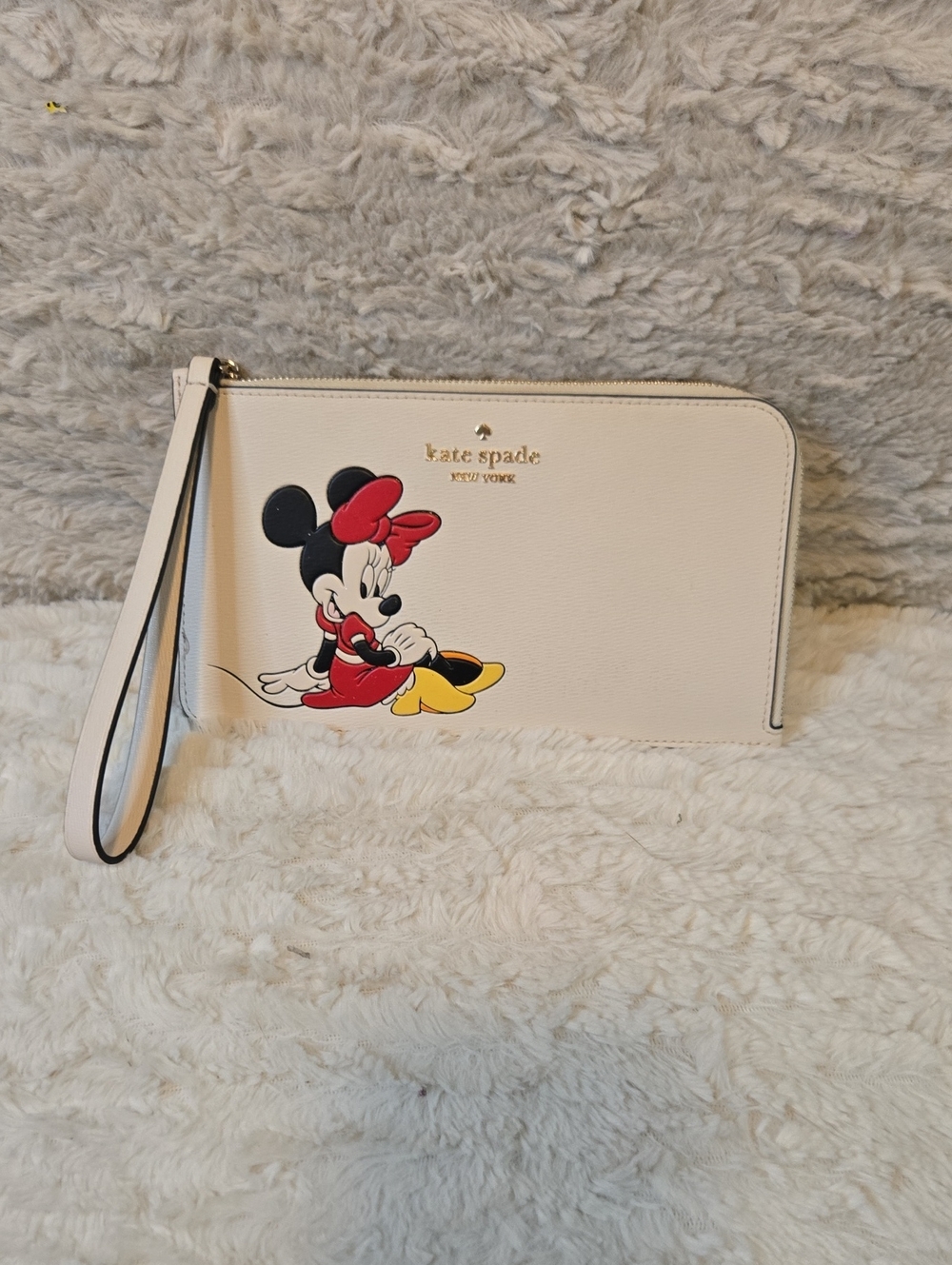 kate spade Cream Minnie Mouse Wristlet EUC